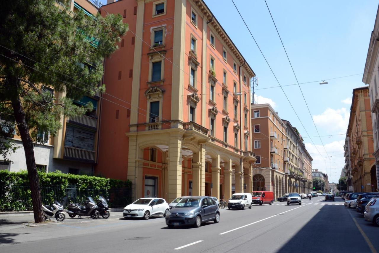 Gialu: Il Tuo Alloggio Dentro Le Mura Bologna Luaran gambar
